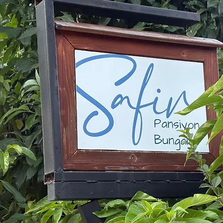 ベッド・アンド・ブレックファスト Safir 4*