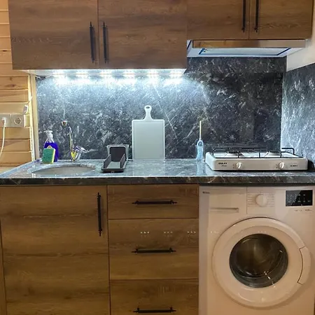 Safir Bed and Breakfast 4*