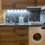 Safir לינה וארוחת בוקר 4*